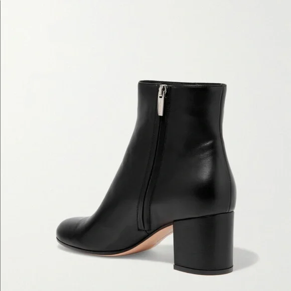 Gianvito Rossi Margaux Ankle Bootie Size 9 in Black - Picture 6 of 6